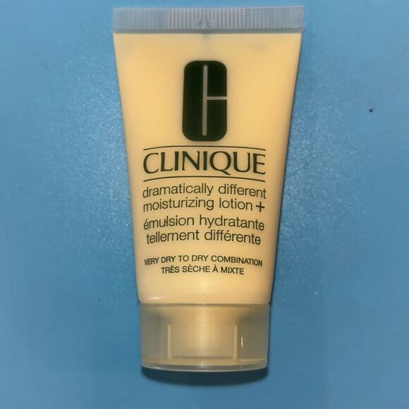 New Clinique Dramatically Different moisturizing lotion+ 30ml travel DRY/combo - Picture 2 of 4